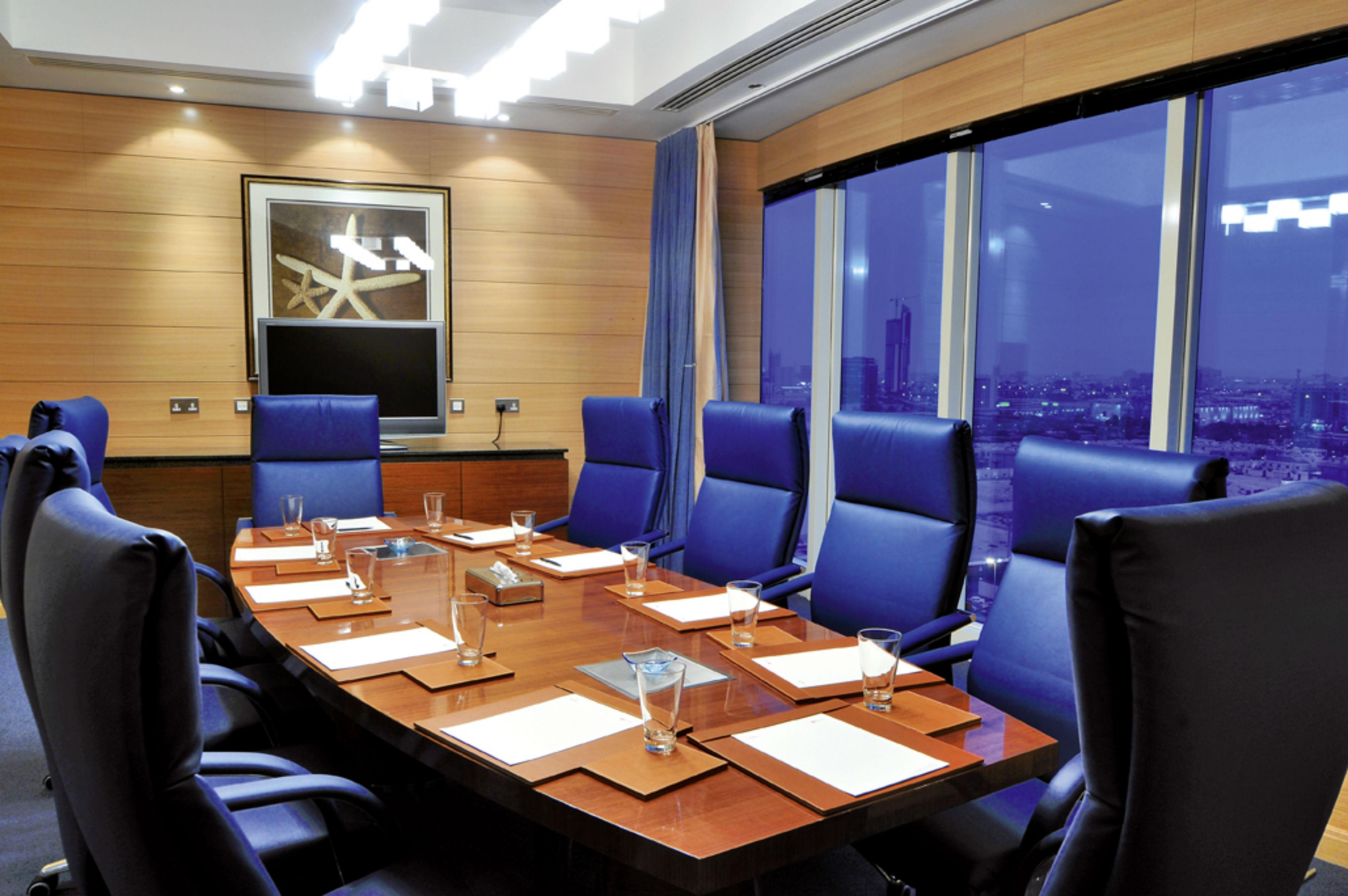 โรงแรมโมเวนพิค อัล โคบาร์ อัลโคห์บาร์ ภายนอก รูปภาพ Boardroom at the Jumeirah Carlton Tower