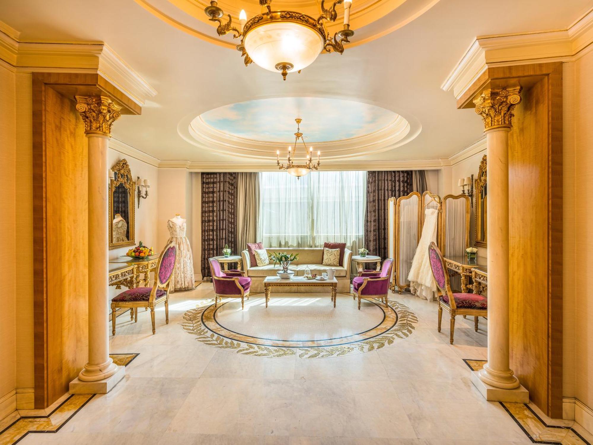โรงแรมโมเวนพิค อัล โคบาร์ อัลโคห์บาร์ ภายนอก รูปภาพ The Royal Suite