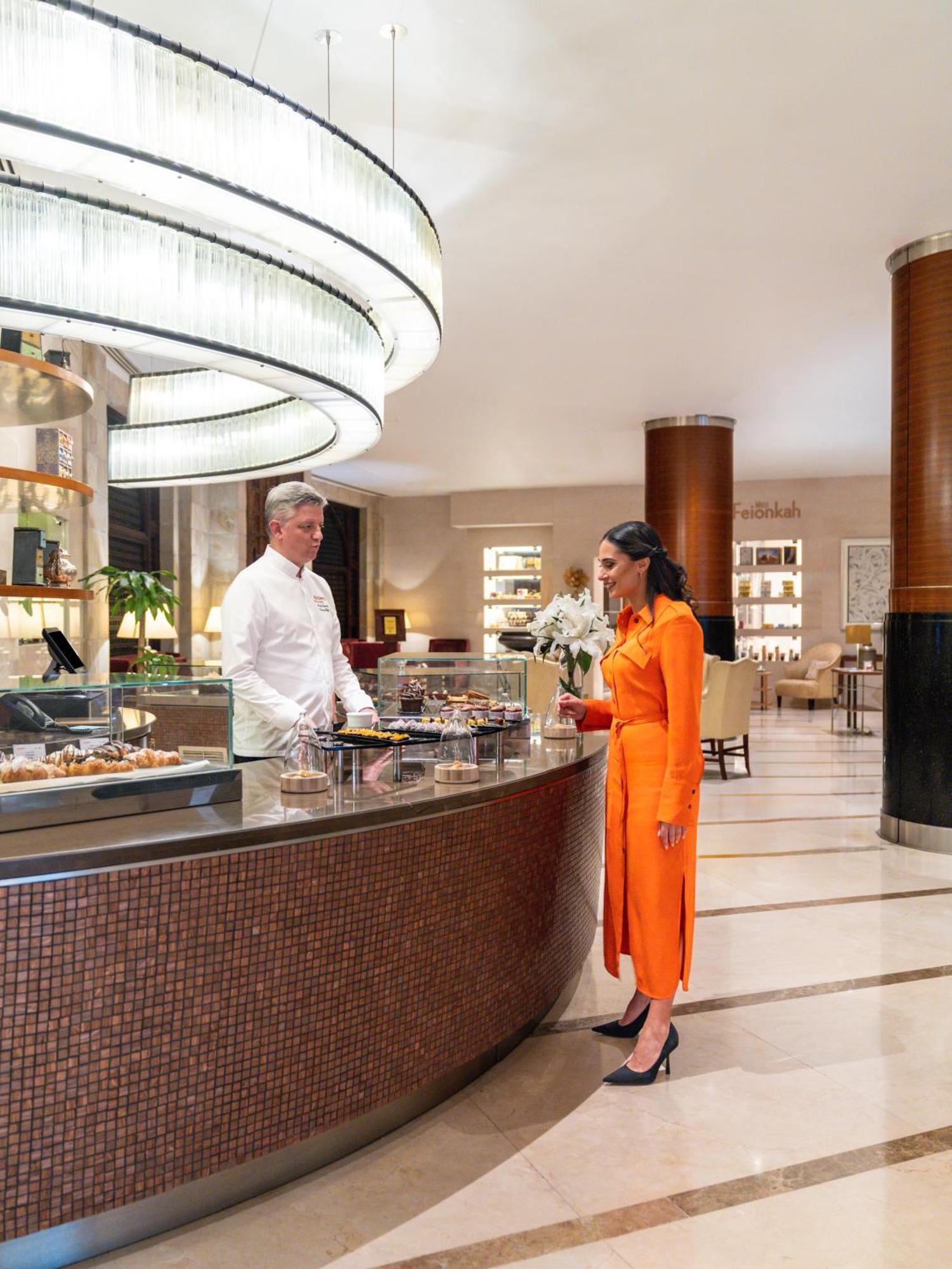 โรงแรมโมเวนพิค อัล โคบาร์ อัลโคห์บาร์ ภายนอก รูปภาพ The Lobby