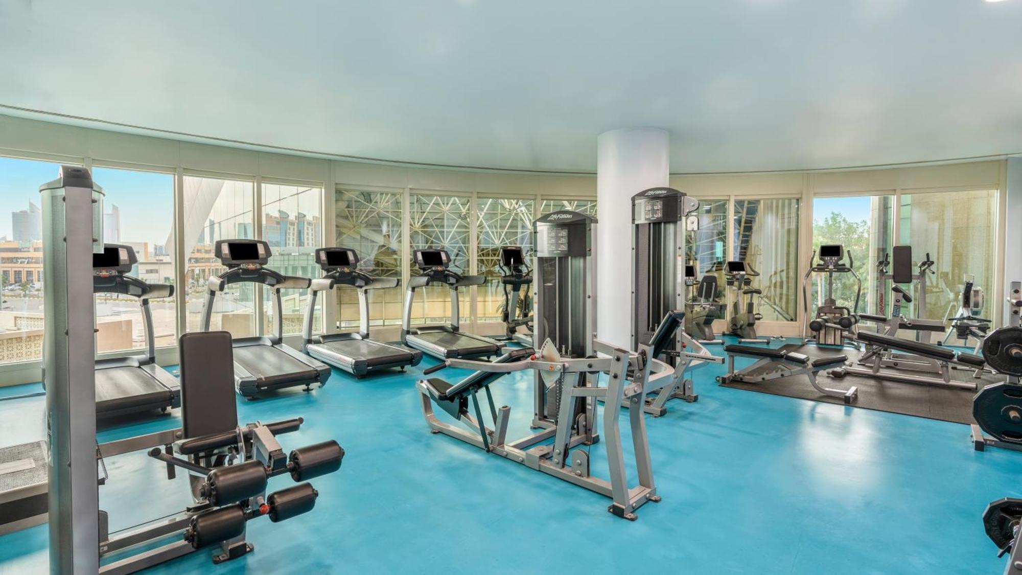 โรงแรมโมเวนพิค อัล โคบาร์ อัลโคห์บาร์ ภายนอก รูปภาพ The gym at the hotel