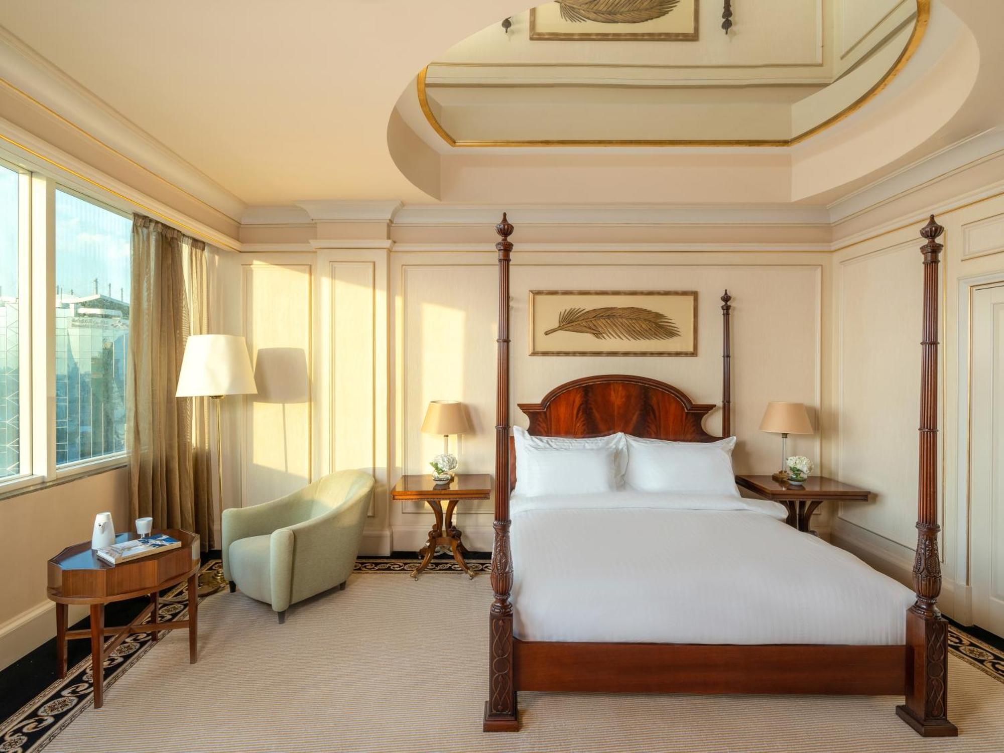 โรงแรมโมเวนพิค อัล โคบาร์ อัลโคห์บาร์ ภายนอก รูปภาพ A bedroom at the hotel