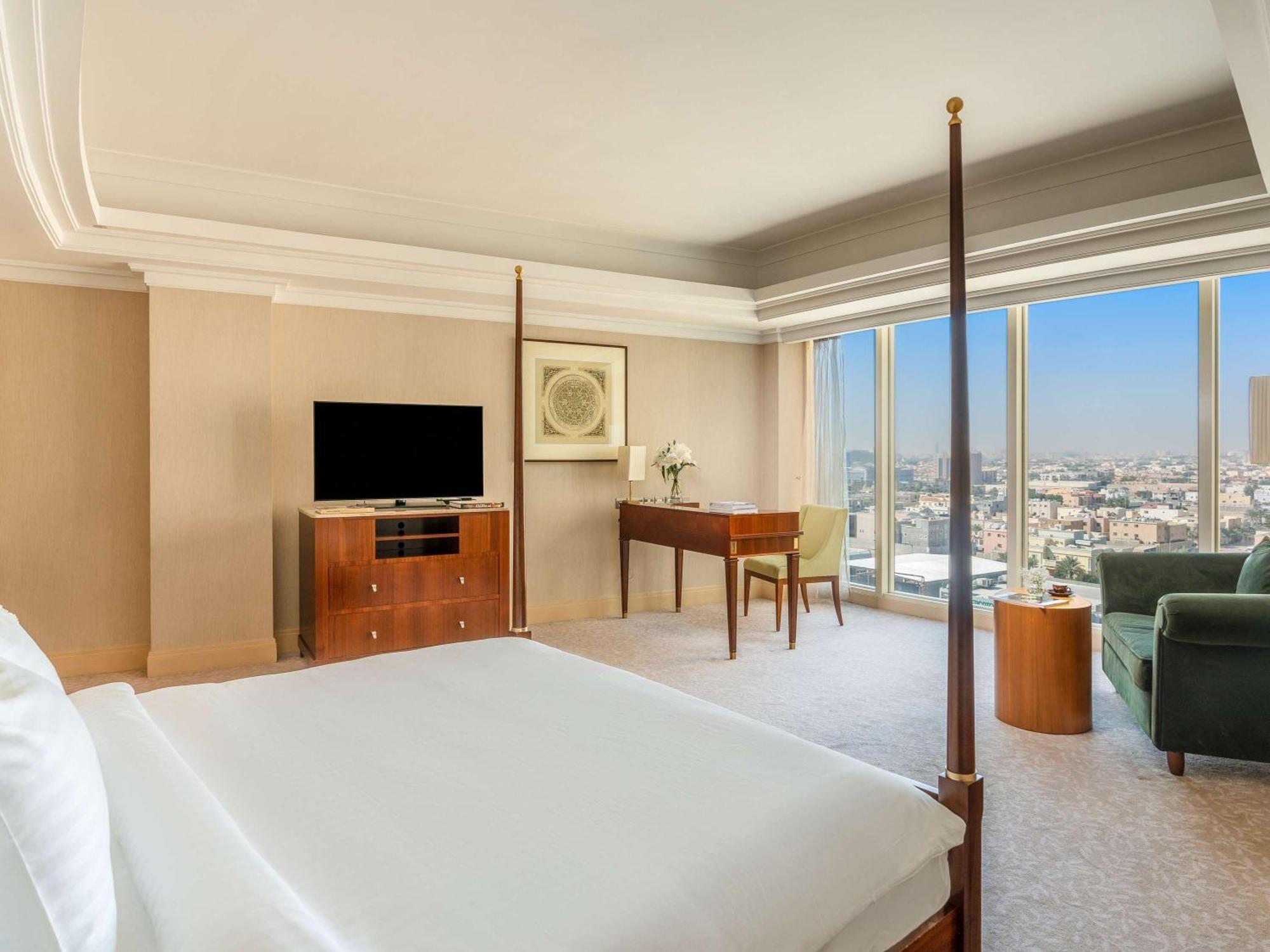 โรงแรมโมเวนพิค อัล โคบาร์ อัลโคห์บาร์ ภายนอก รูปภาพ Deluxe Suite